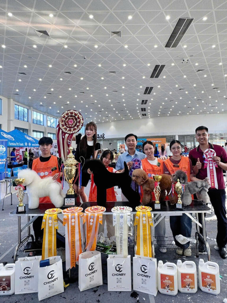 Hình ảnh đội ngũ thợ dành giải lớn nhất các cuộc thi thế giới về cắt tỉa - 1